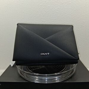 DKNY